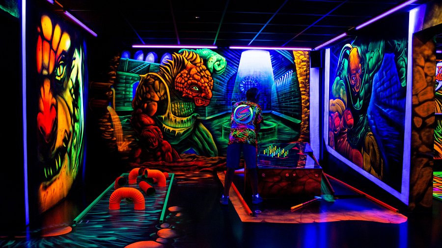 Schwarzlichthelden Minigolf – Bild 5