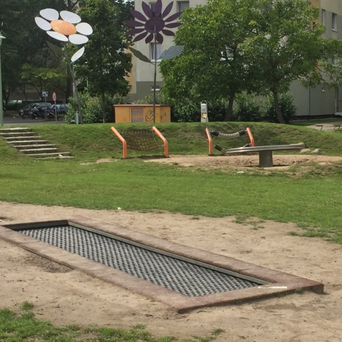 Kinderspielplatz – Bild 2