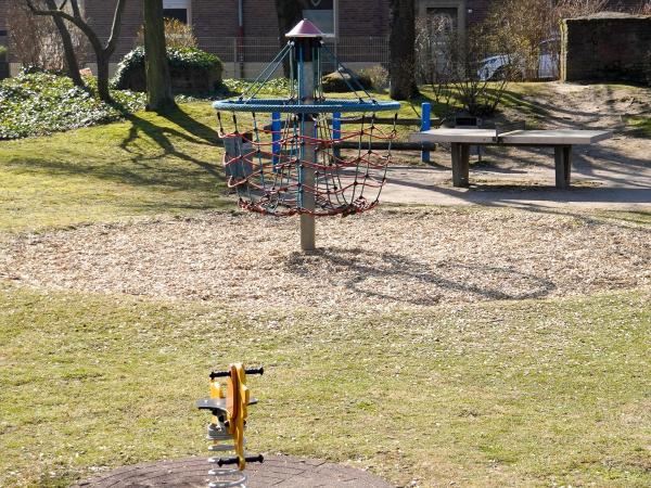Spielplatz Asberger Straße - Polizei – Bild 5