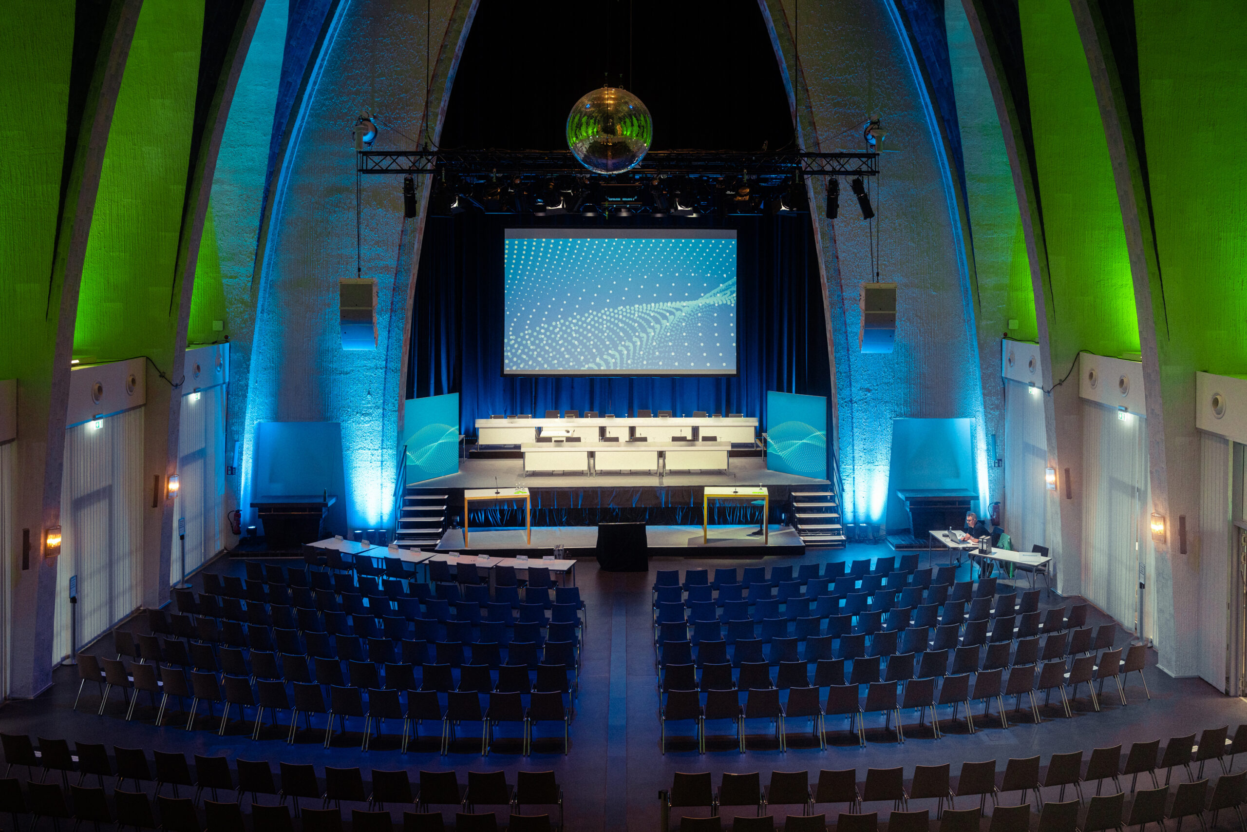 Heilig-Kreuz-Kirche Gelsenkirchen – Bild 2