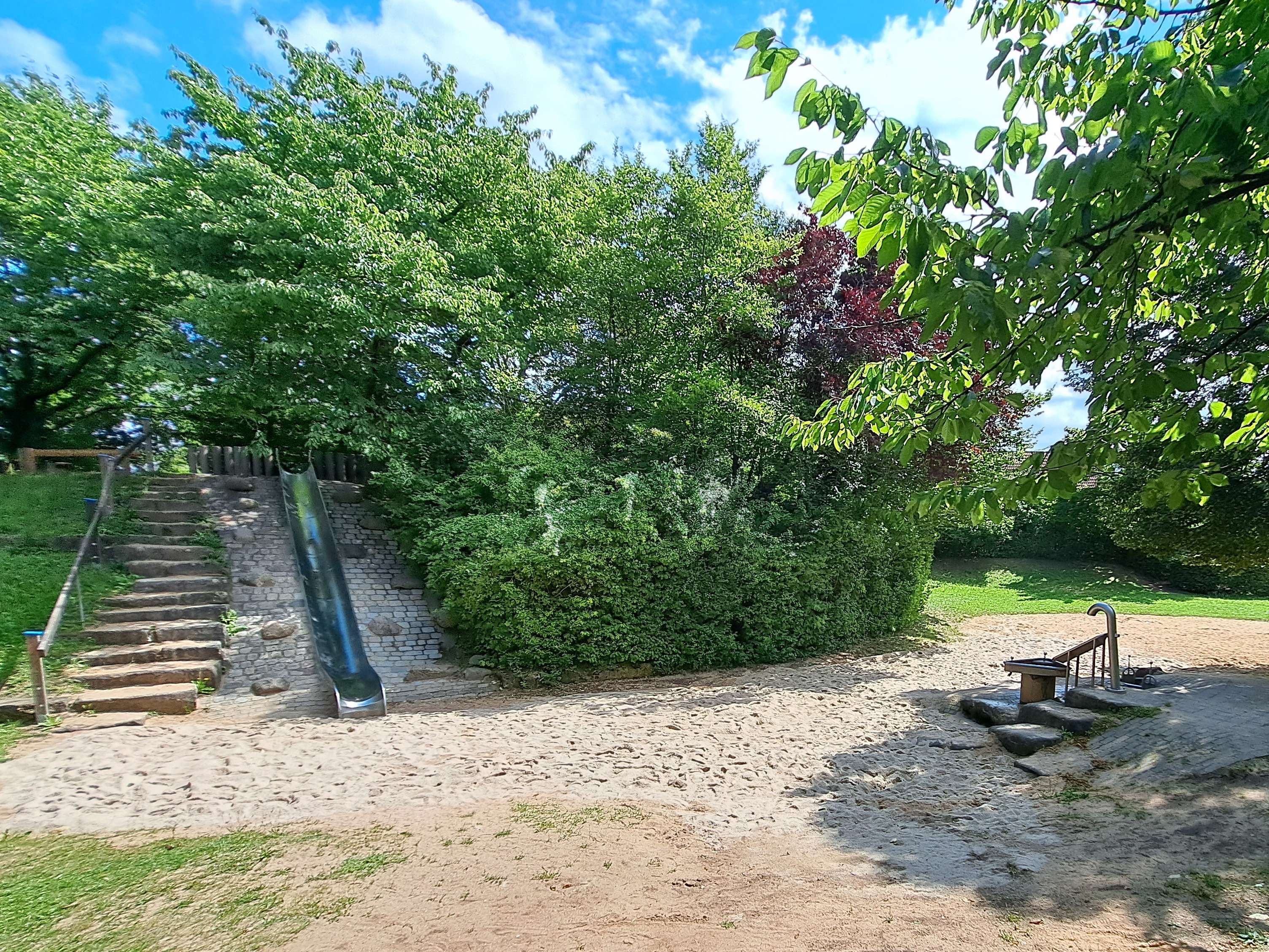 Spielplatz Rhönstraße – Bild 1