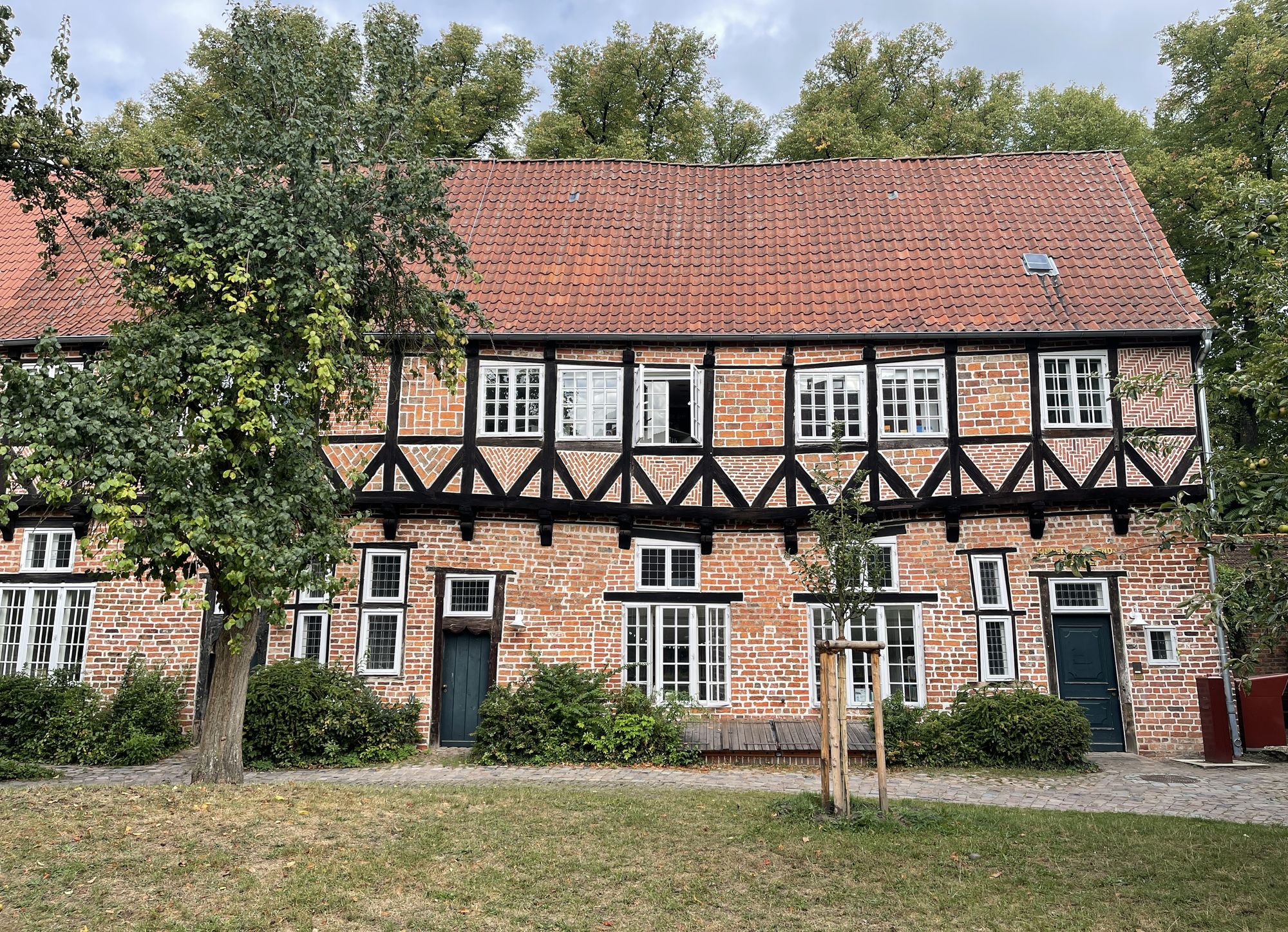 Kinder- und Jugendbücherei – Bild 1