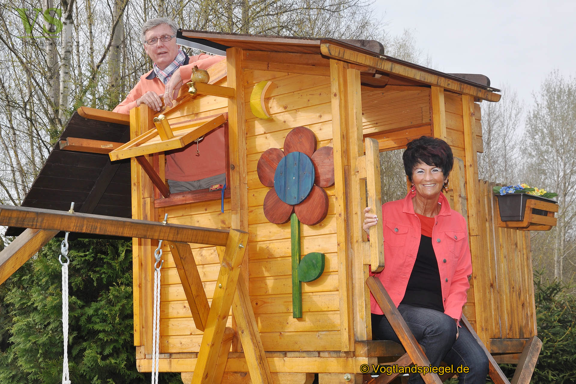 Spielplatz – Bild 1