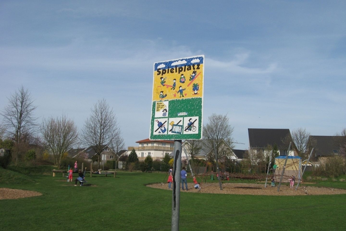 Spielplatz Karolingerring – Bild 1