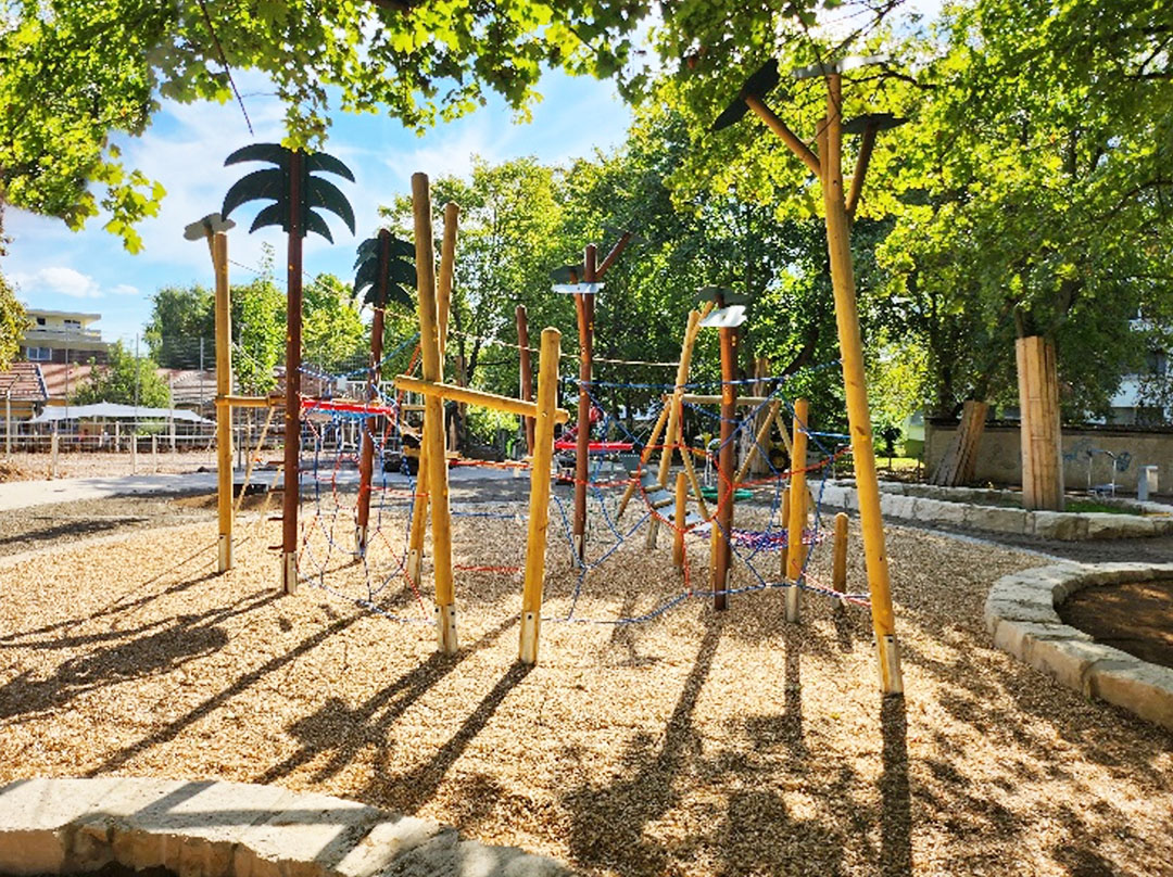 Spielplatz – Bild 1
