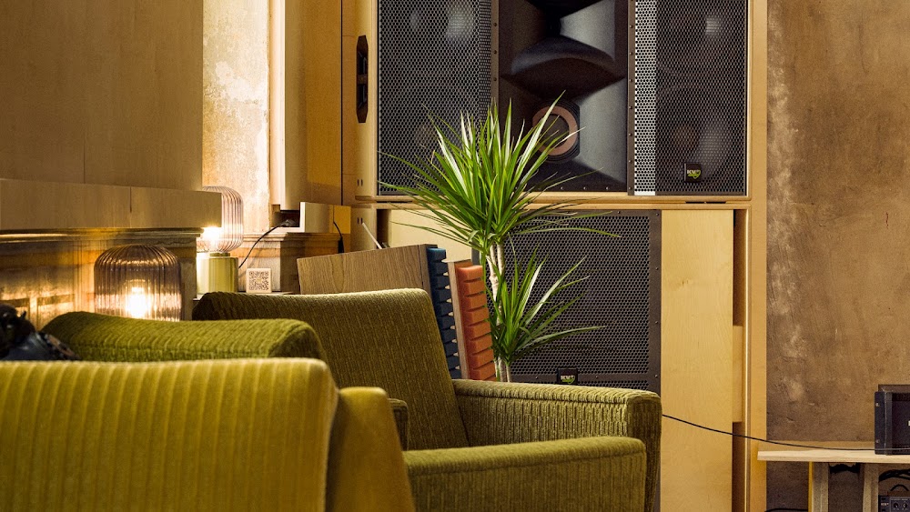 OWLs Listeningbar & Restaurant – Bild 2