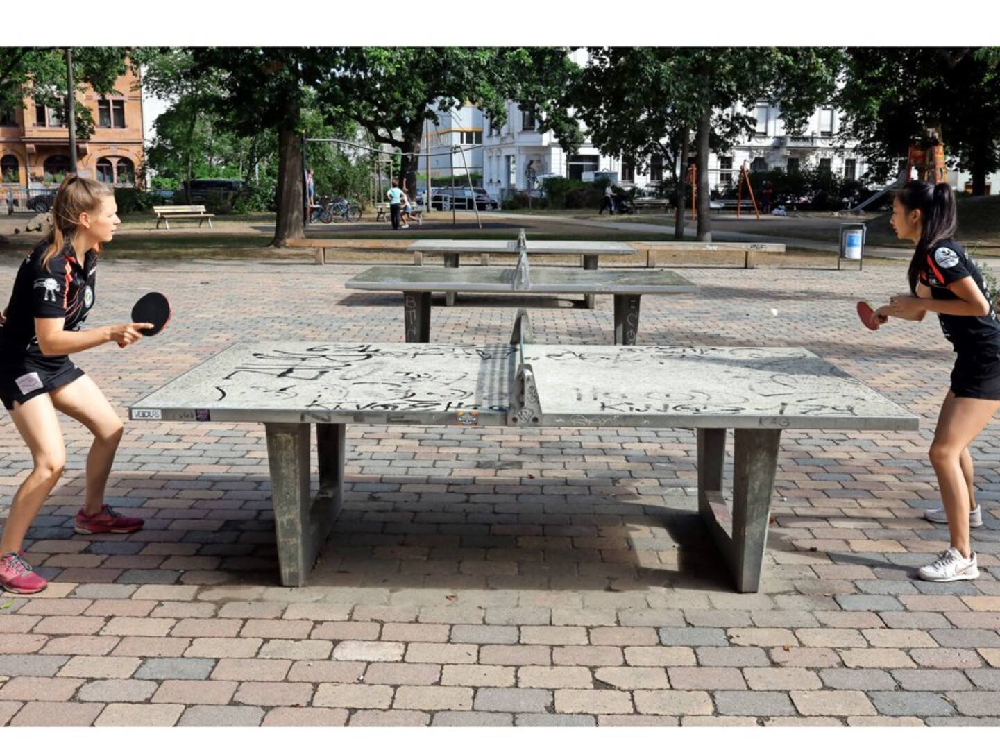 Öffentliche Tischtennisplatte – Bild 2