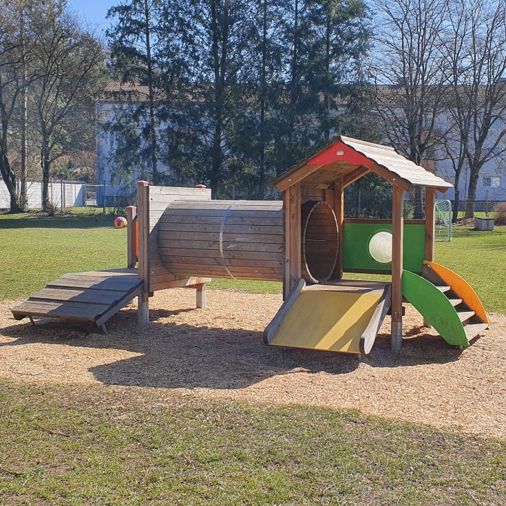 Kimpolunger Spielplatz – Bild 2