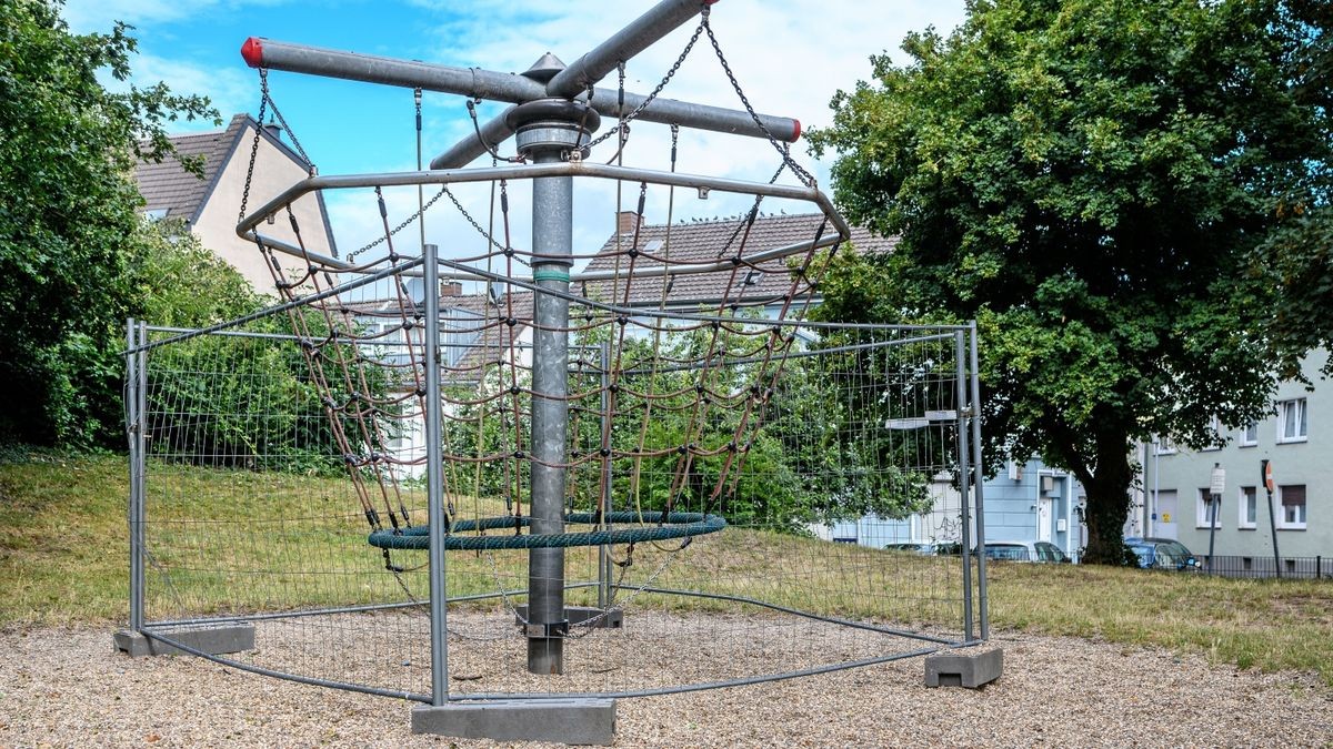 Spiel- und Bolzplatz Charlottenstraße – Bild 1