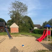Spielplatz am Dorfplatz – Bild 4