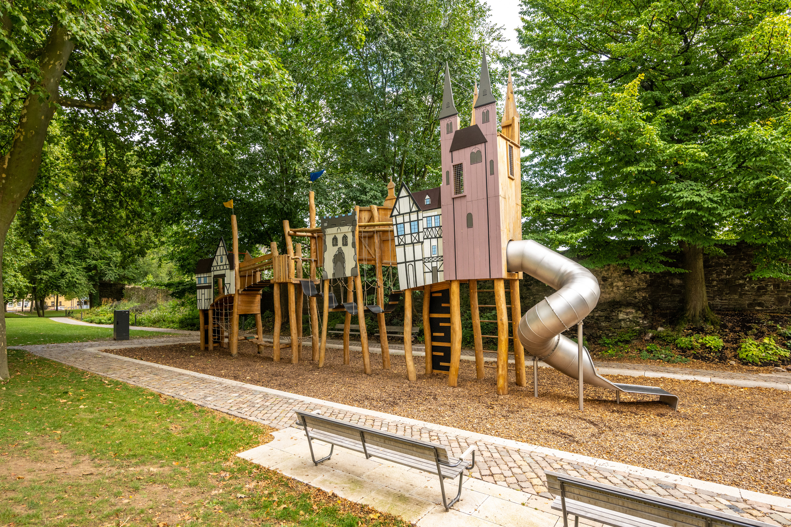 Mittelalter Spielplatz – Bild 2