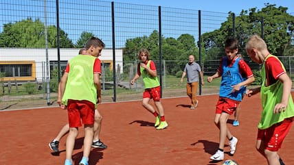 Bolzplatz – Bild 3