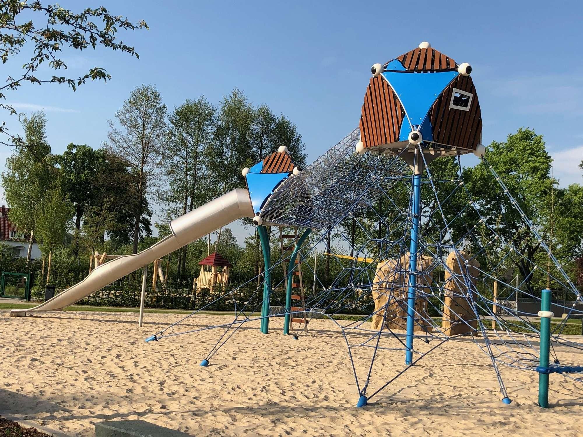 Spielplatz am Freibad Verl – Bild 1