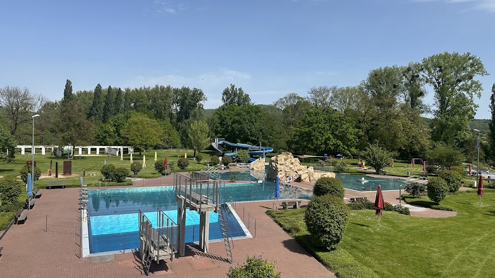 Sportplatz Hüllenberg – Bild 1