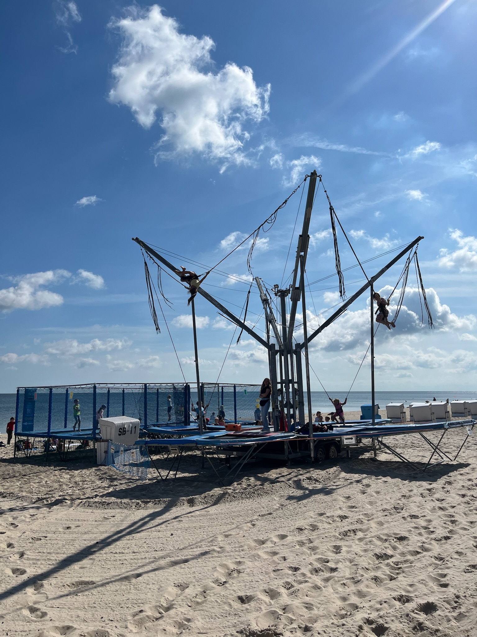 Trampolin u. Bungee Trampolin am Strand Zinnowitz – Bild 3