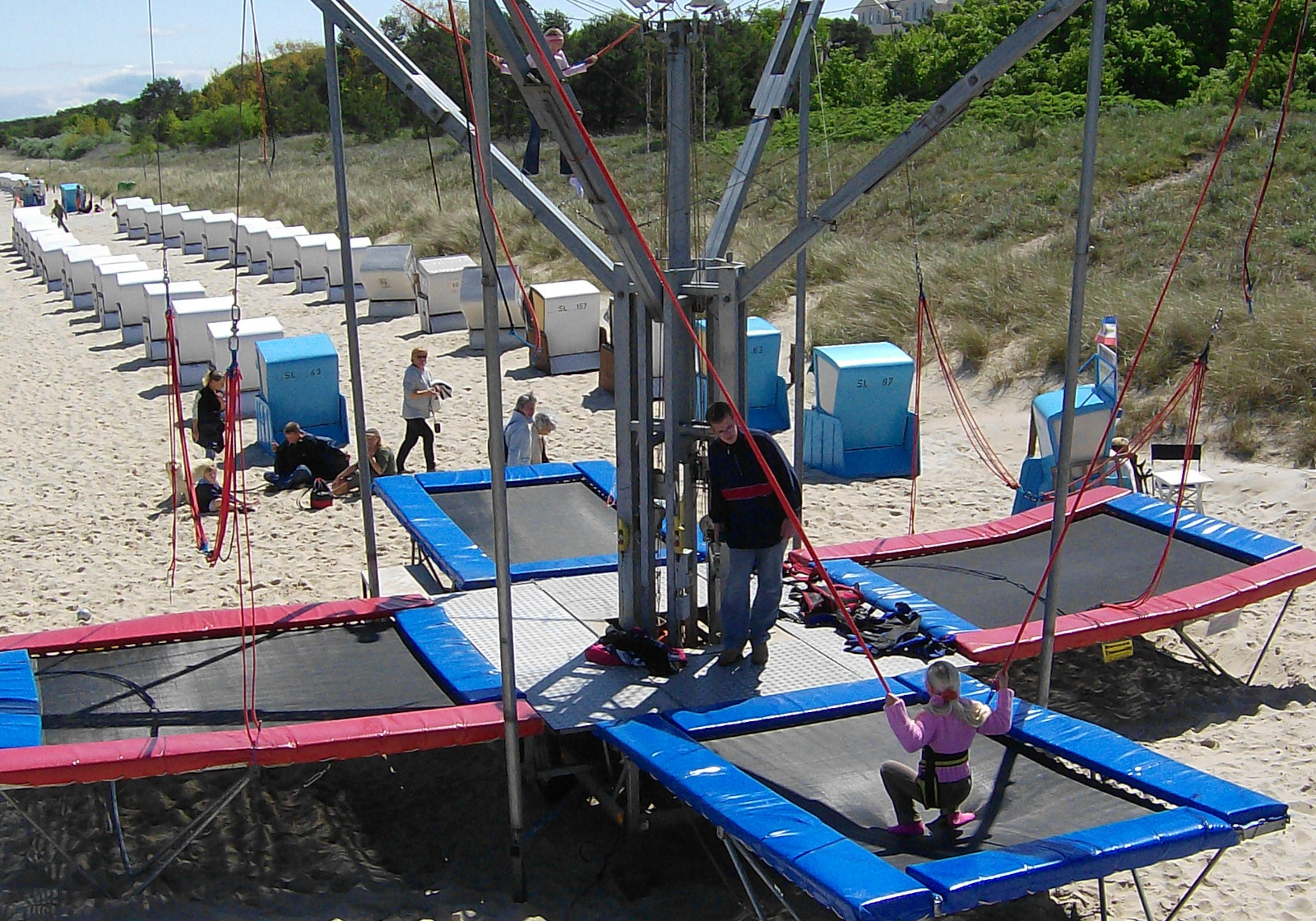 Trampolin u. Bungee Trampolin am Strand Zinnowitz – Bild 4