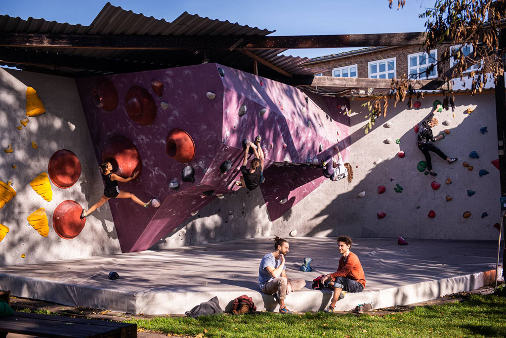 urban apes bright site – Bild 4