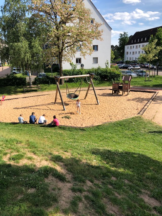 Spielplatz Föhrenstraße – Bild 3