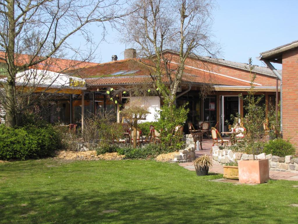 Hofcafé und Bauernhofferien Schild – Bild 3