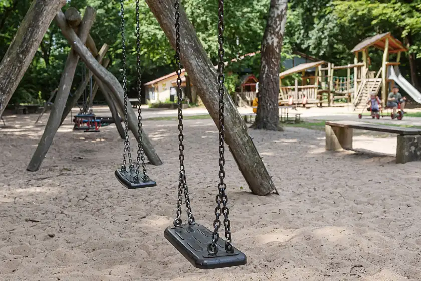 Spielplatz – Bild 2