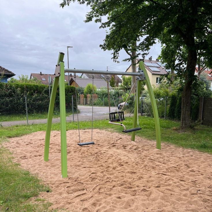 Spielplatz Benatzkystraße – Bild 1