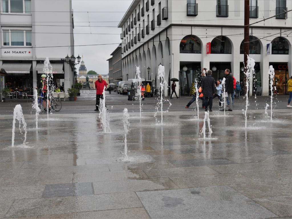 Wasserspiel am Marktplatz – Bild 4