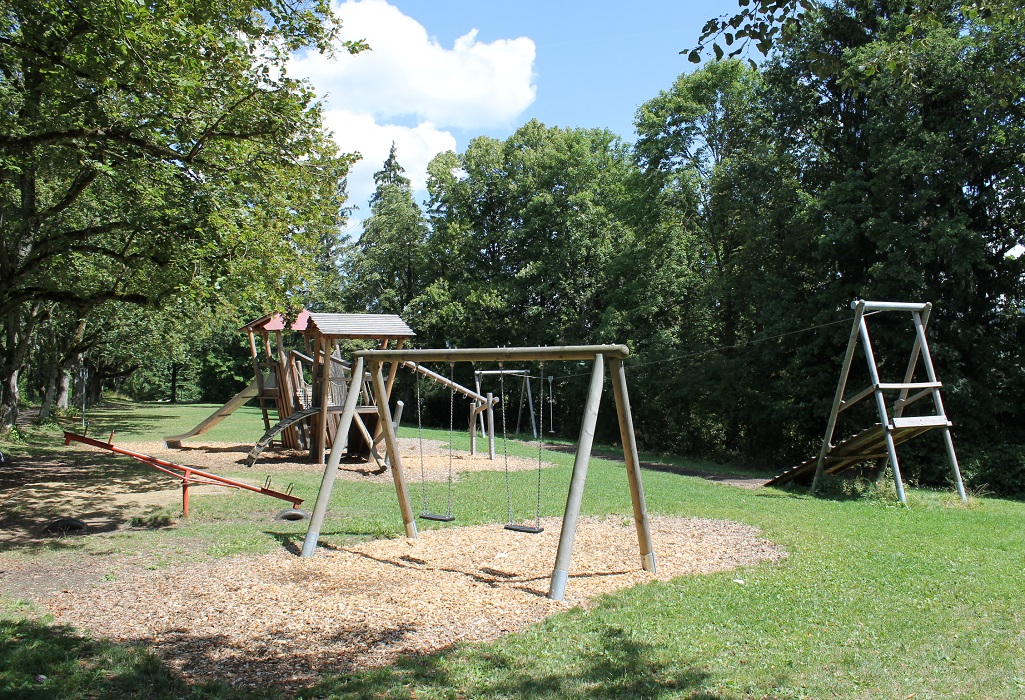 Spiel und Grillplatz Heselwangen – Bild 2