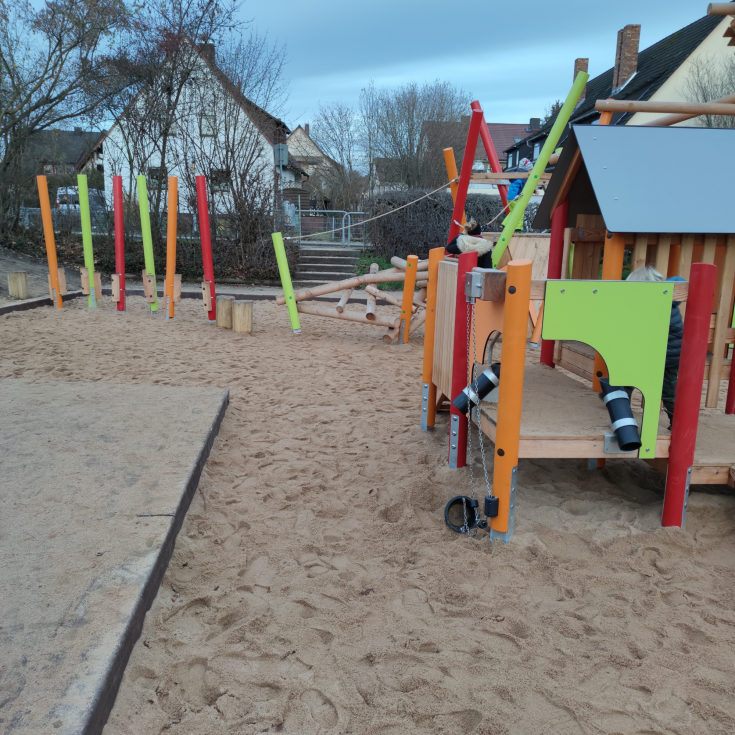 Spielplatz – Bild 3