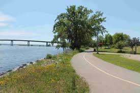 East Zwick's Centennial Park – Bild 2