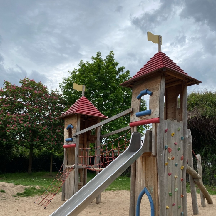 Spielplatz Alter Weiher – Bild 1