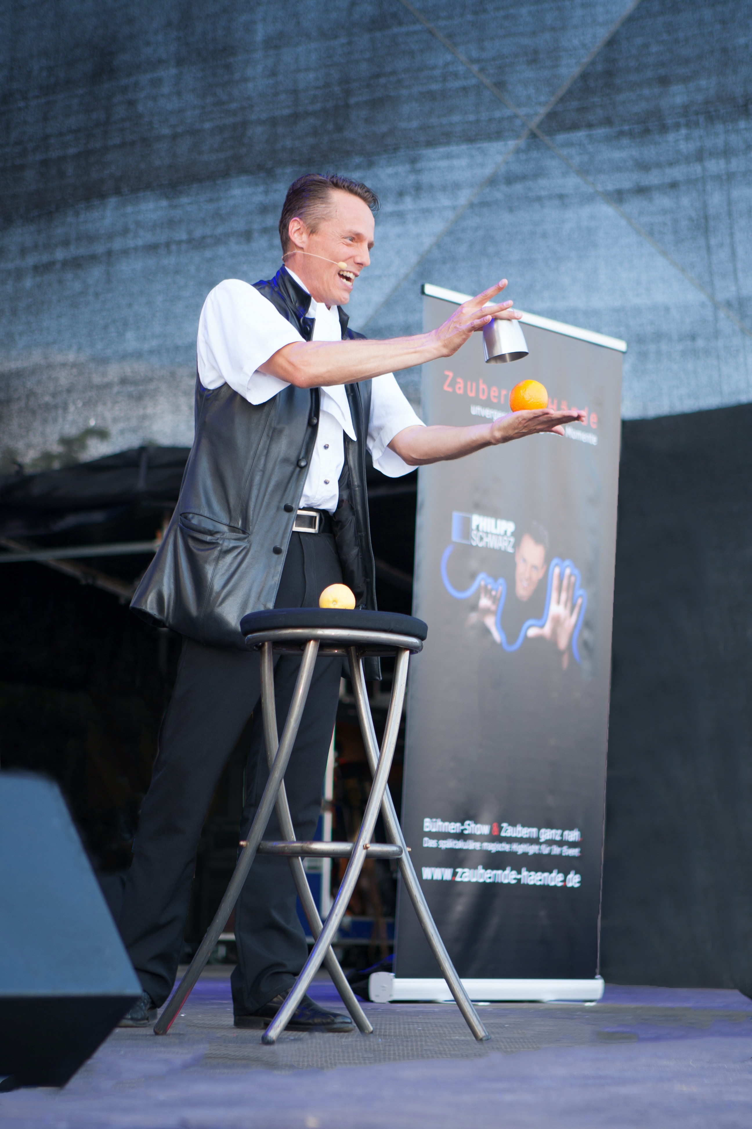 Zauberer Nürnberg - Philipp Schwarz - Zaubernde Hände – Bild 3