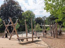 Parc de jeux – Bild 3