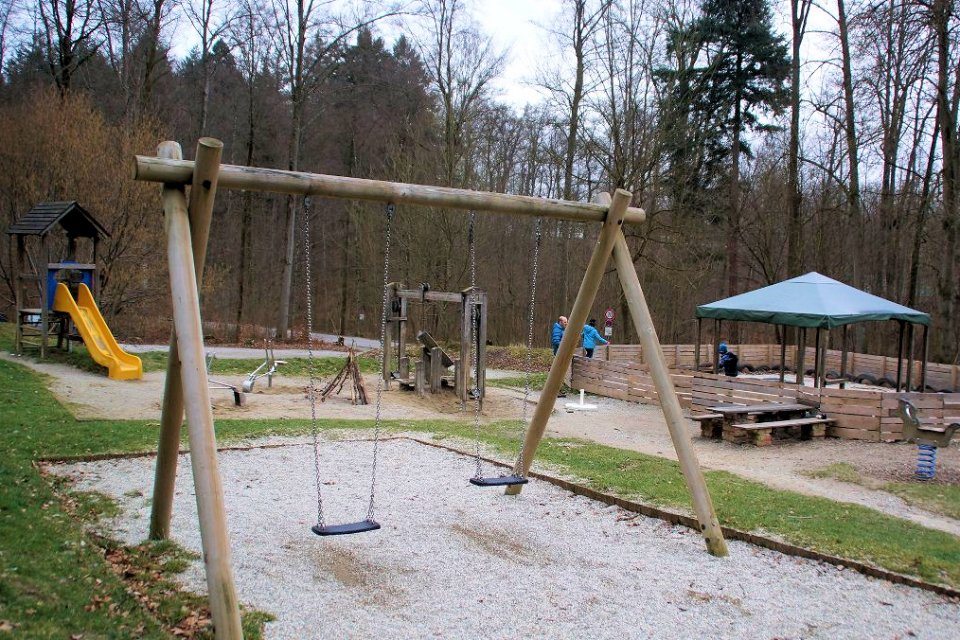 Spielplatz Walderlebnispfad – Bild 1