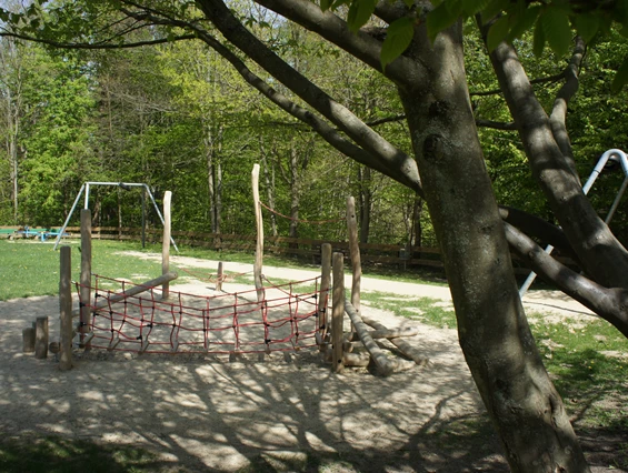 Spielplatz Tiergehege – Bild 1