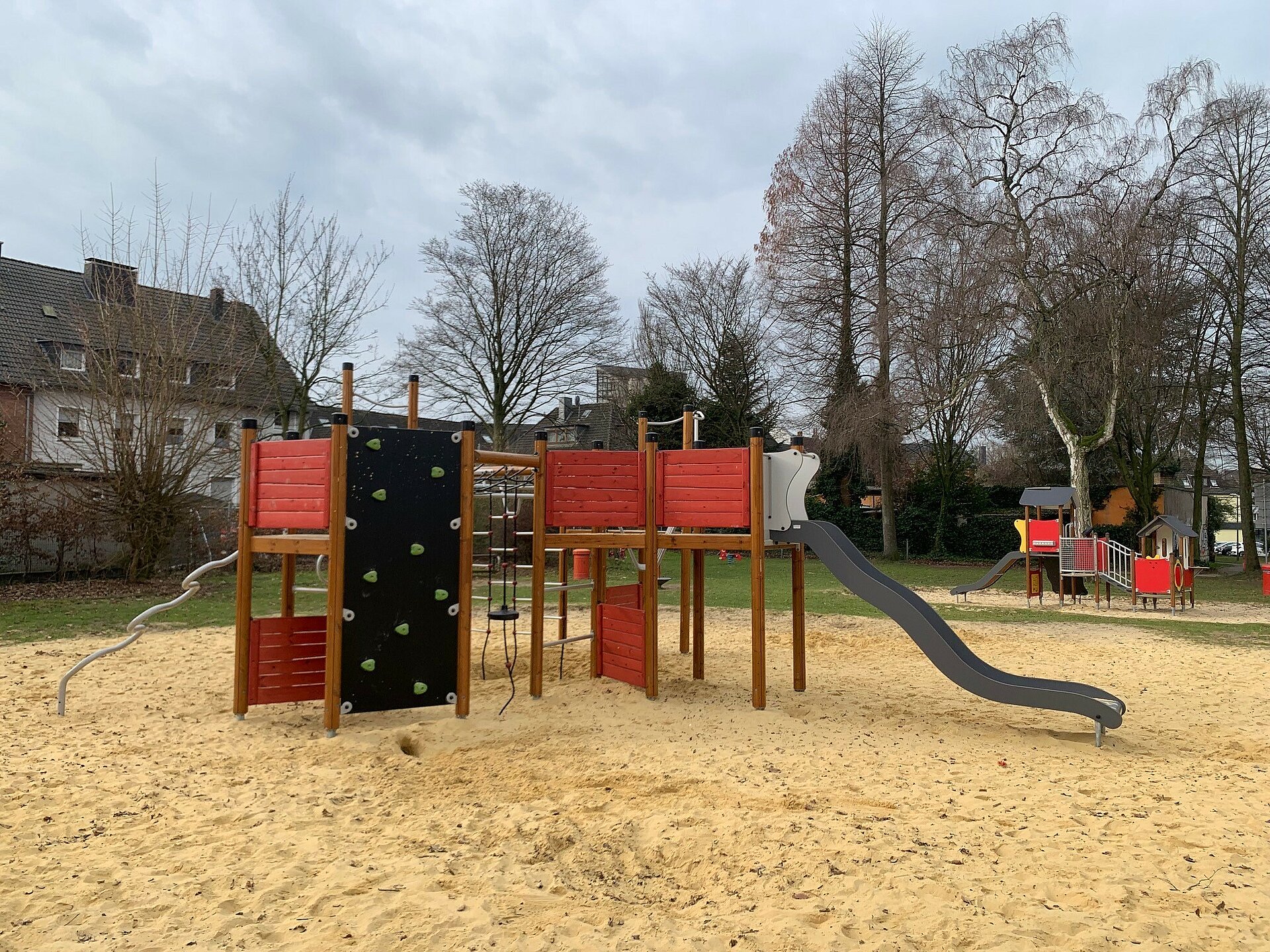 Spielplatz – Bild 1