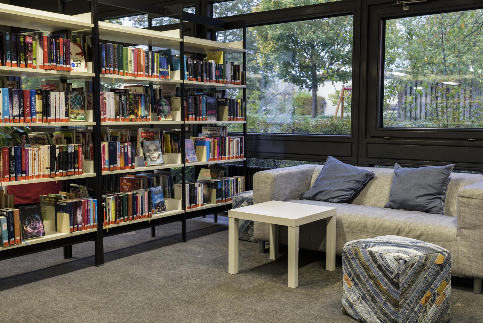 Stadtbibliothek MA Zweigstelle Neckarstadt-West – Bild 1