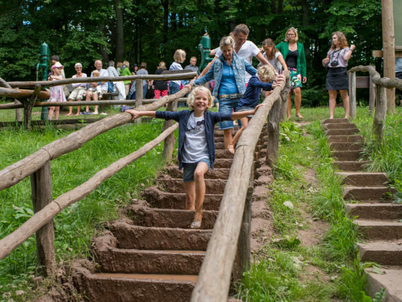 Barfußpfad Försterweg Erkner – Bild 1
