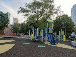 Allan Gardens Playground – Bild 3
