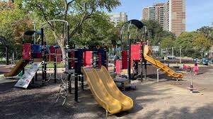 Allan Gardens Playground – Bild 4