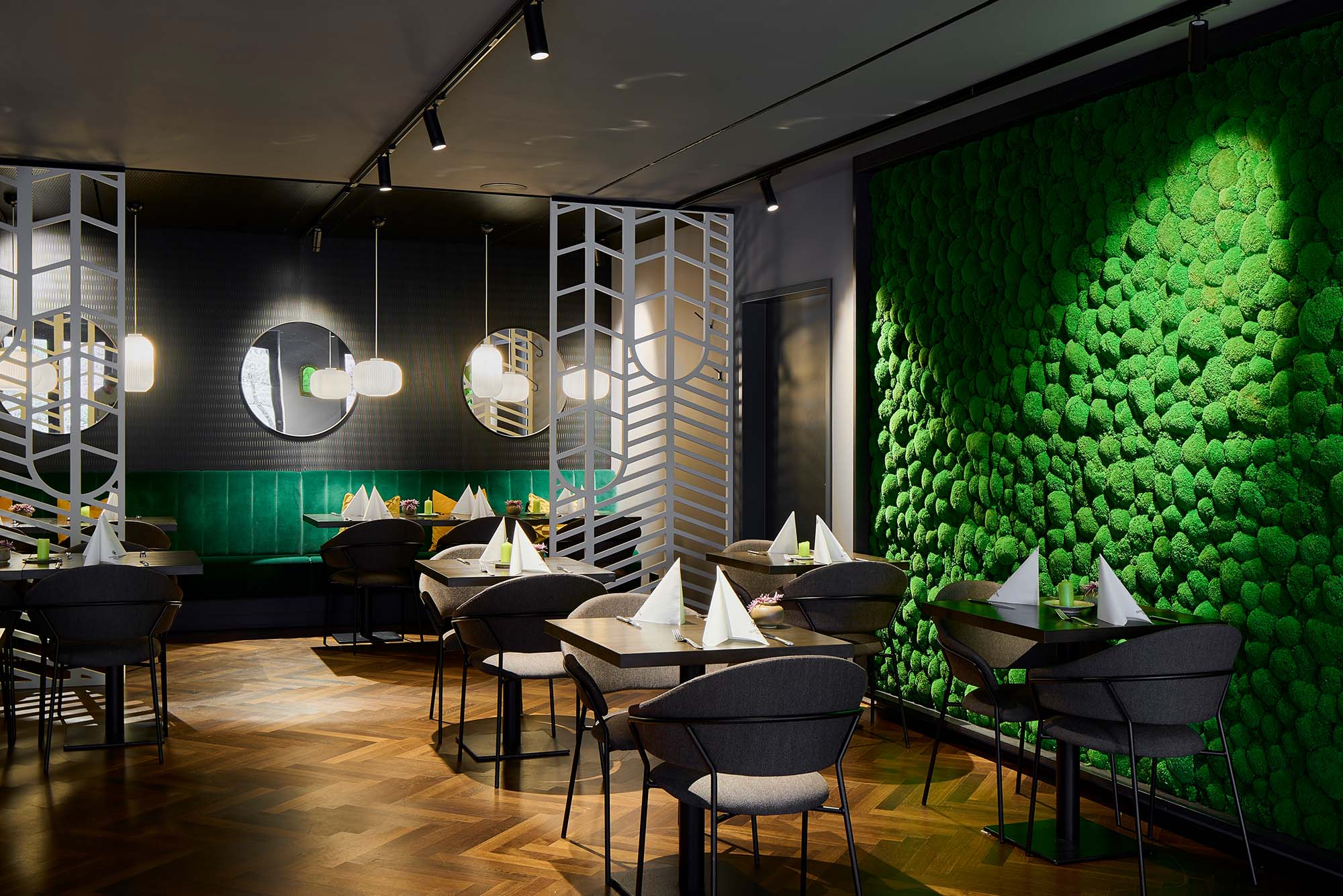 Zum grünen Kakadu - Staatstheater Mainz – Bild 3