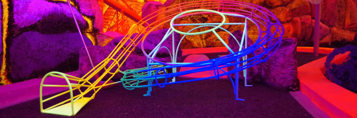 Schwarzlicht Minigolf Berlin – Bild 2