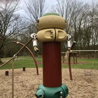 Spielplatz Am Heuzwinger – Bild 2