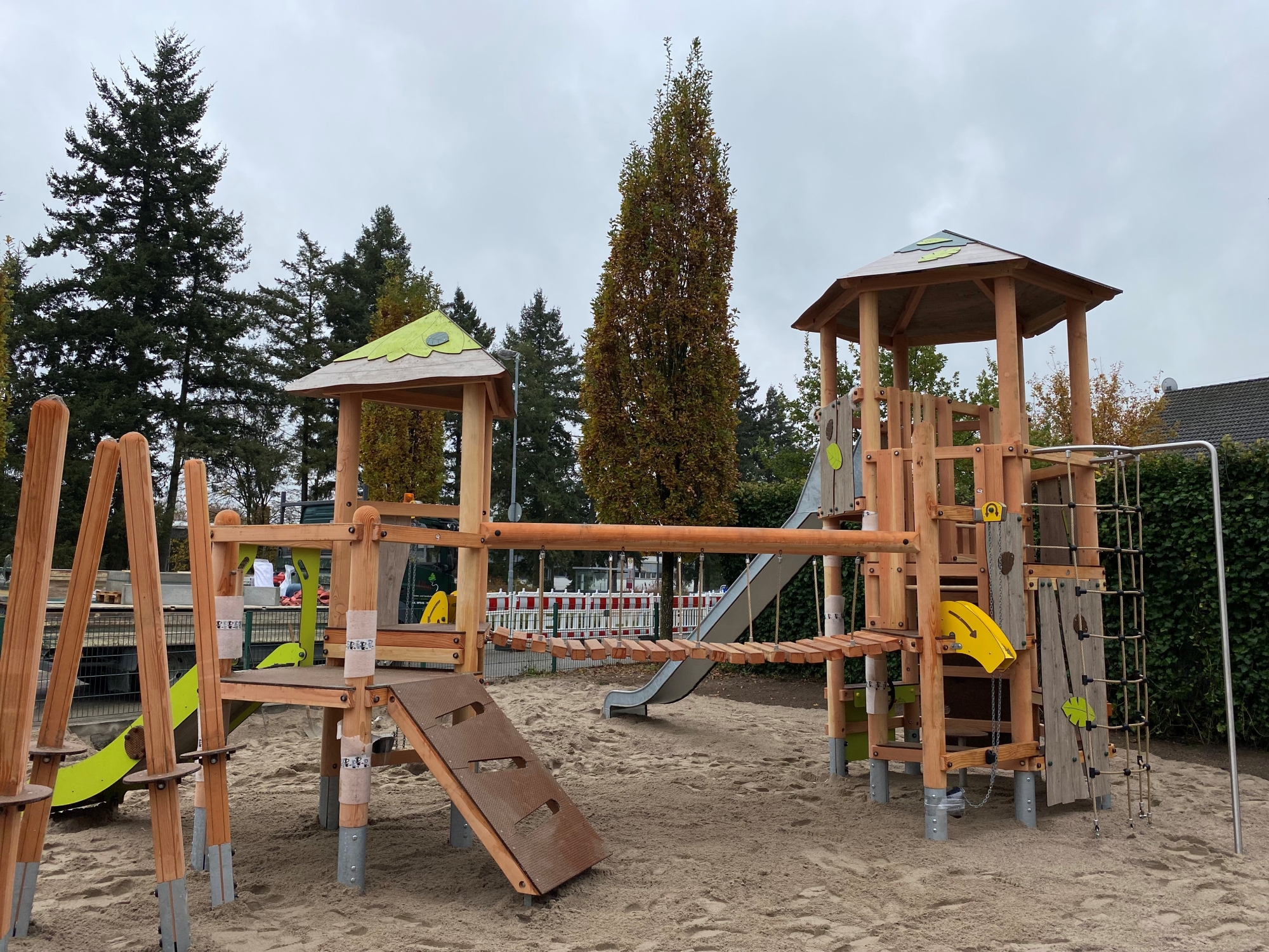 Spielplatz Kiefernweg – Bild 1