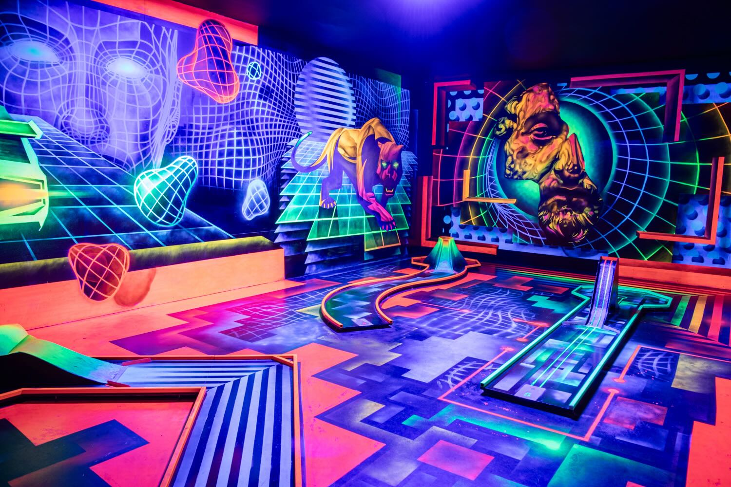 4D Schwarzlicht Minigolf Kiel – Bild 6