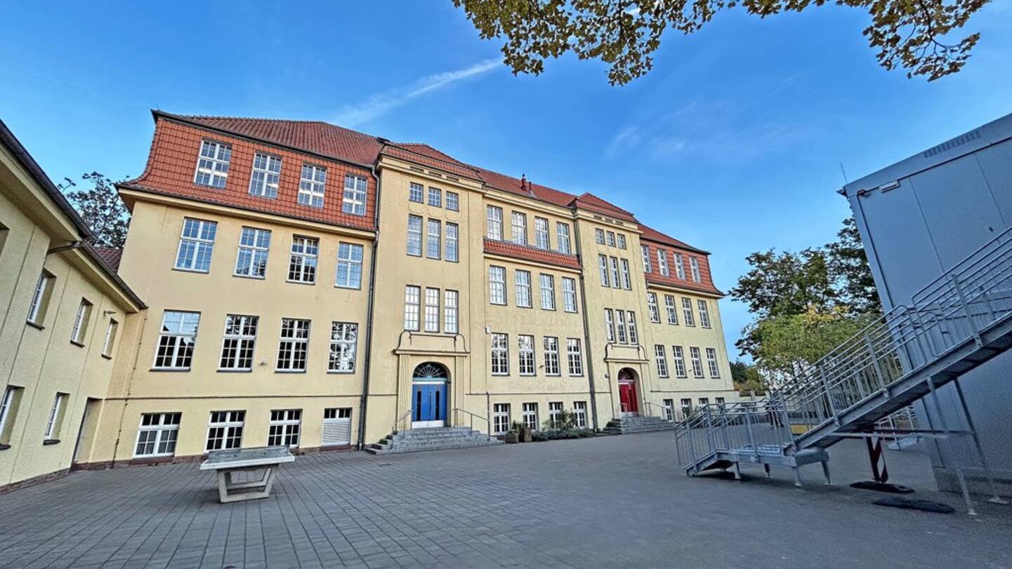 Spiel Platz der Grundschule "Karl Krull" – Bild 5