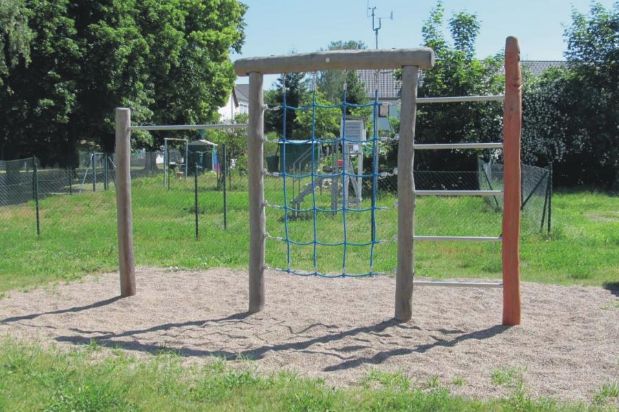 Spielplatz – Bild 1