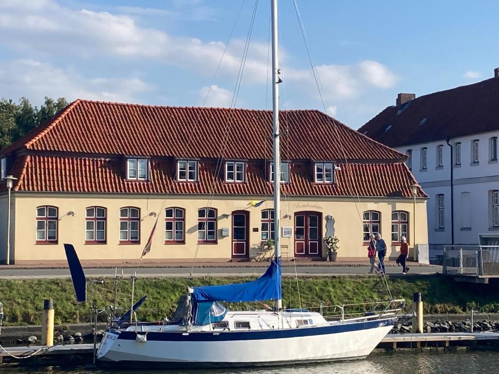 Hotel Das Brückenhaus - Schlafen Am Hafen – Bild 3