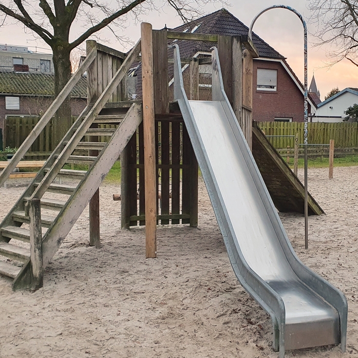 Spielplatz Kösliner Str. – Bild 2