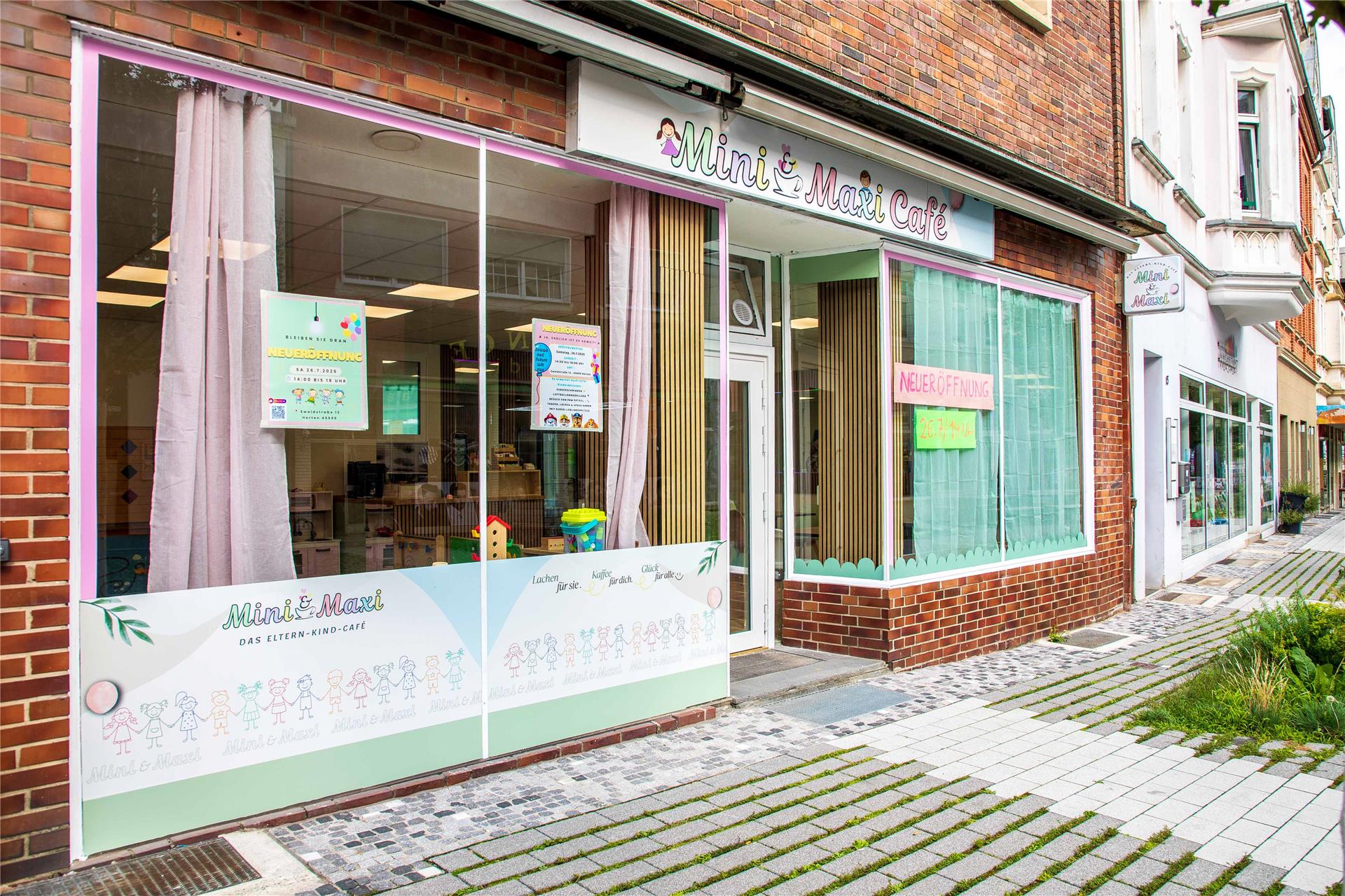 Mini & Maxi - das Eltern-Kind Café – Bild 1