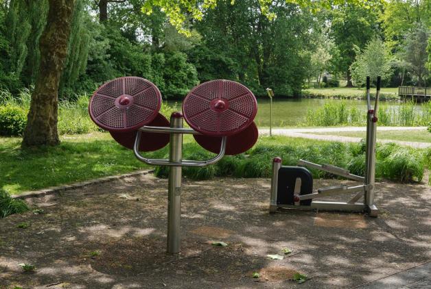 Spielplatz – Bild 1